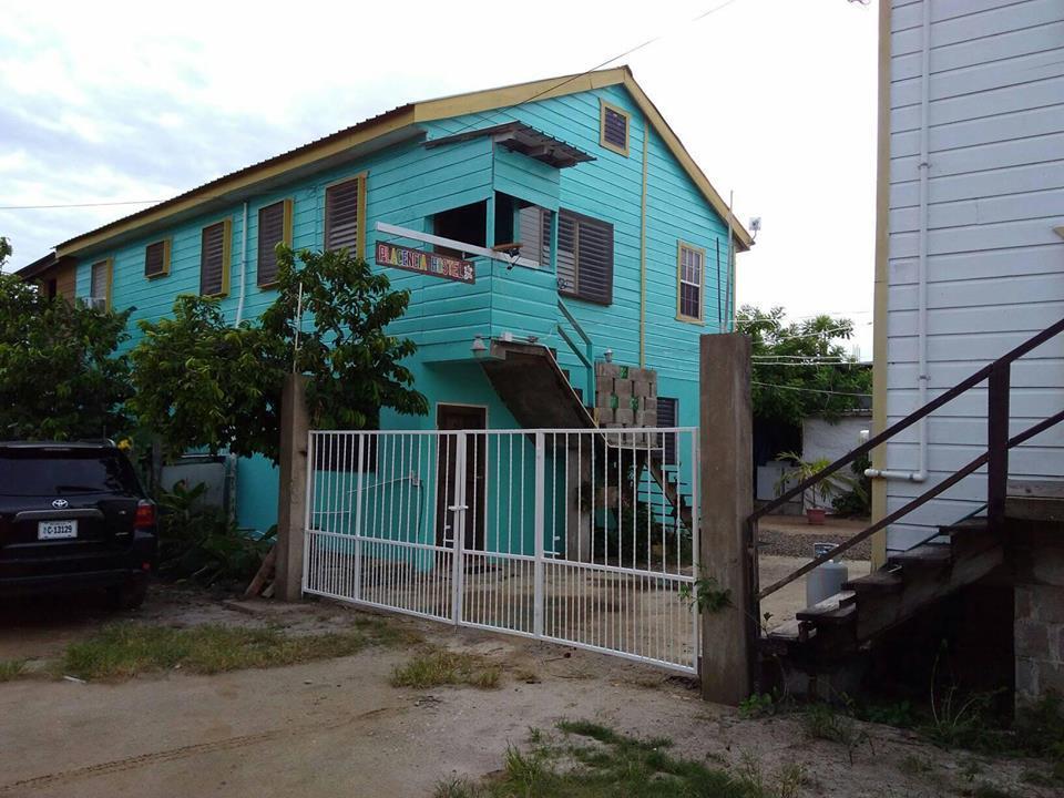 Placencia Hostel Buitenkant foto