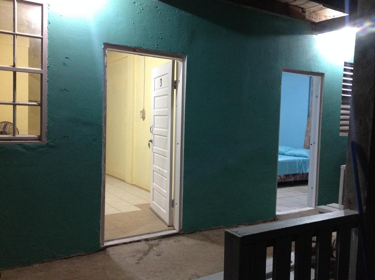 Placencia Hostel Buitenkant foto