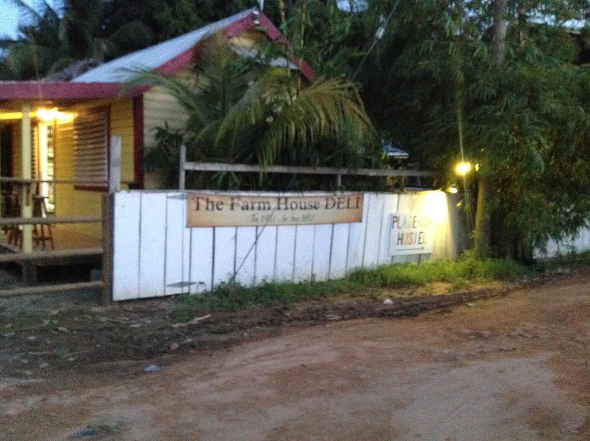 Placencia Hostel Buitenkant foto