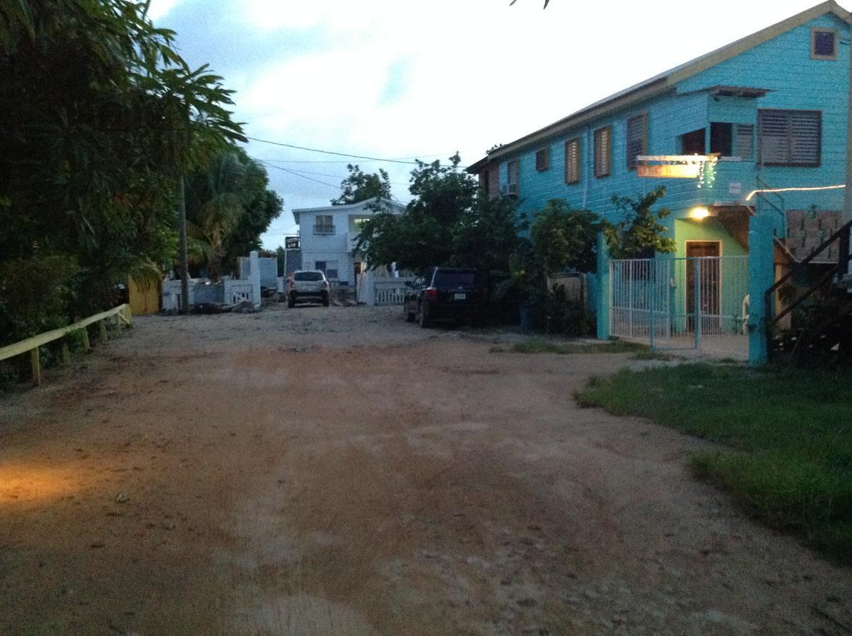Placencia Hostel Buitenkant foto