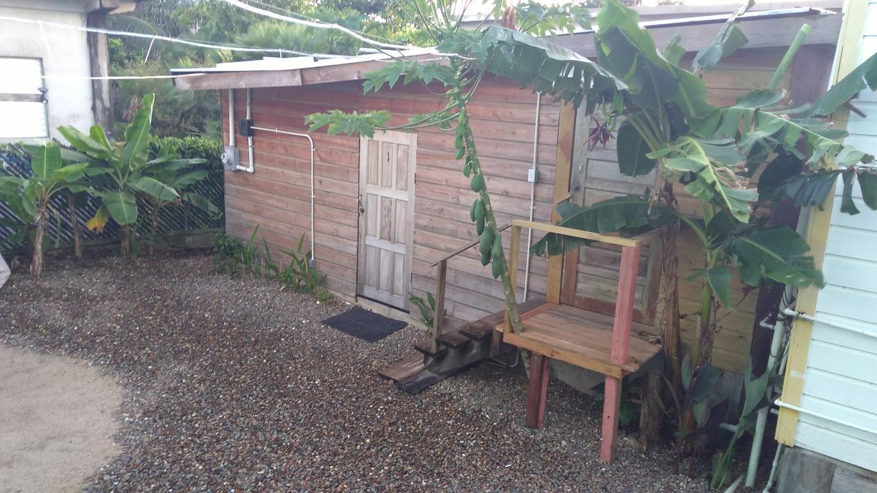 Placencia Hostel Buitenkant foto