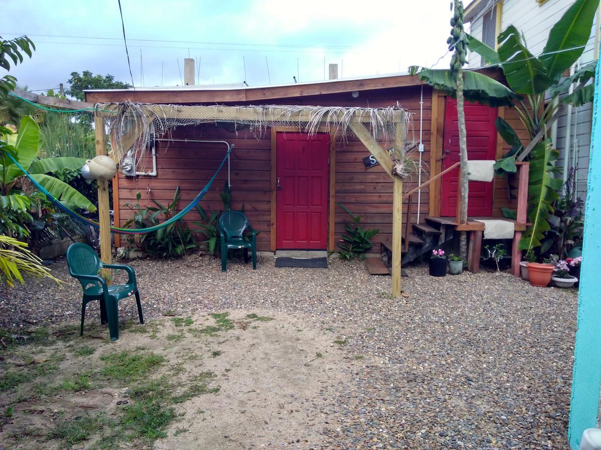 Placencia Hostel Buitenkant foto